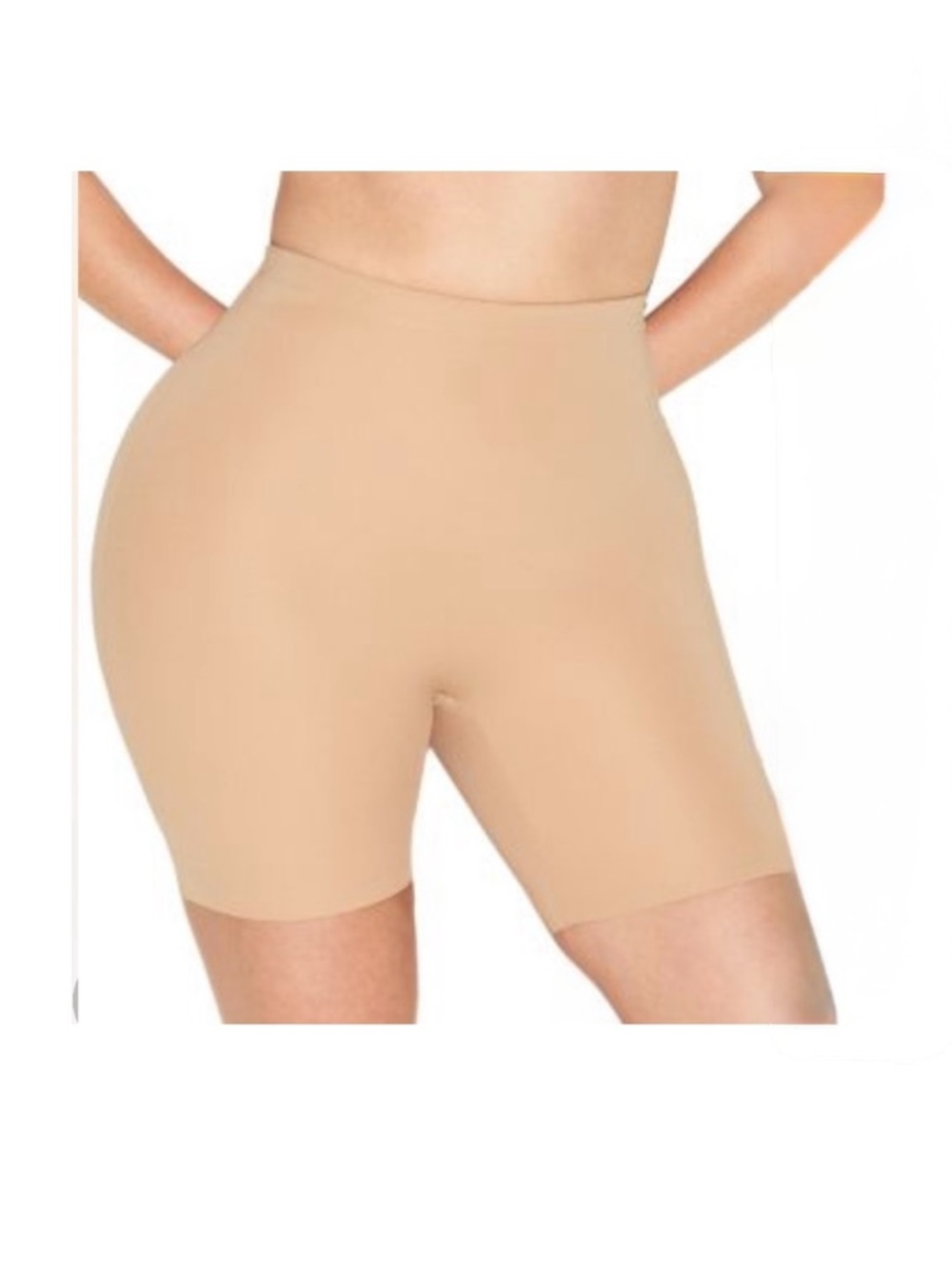 SKIMS
Hip Enhancing Padded Shorts in Clay NWT $108 Kim kardashian Size XXS